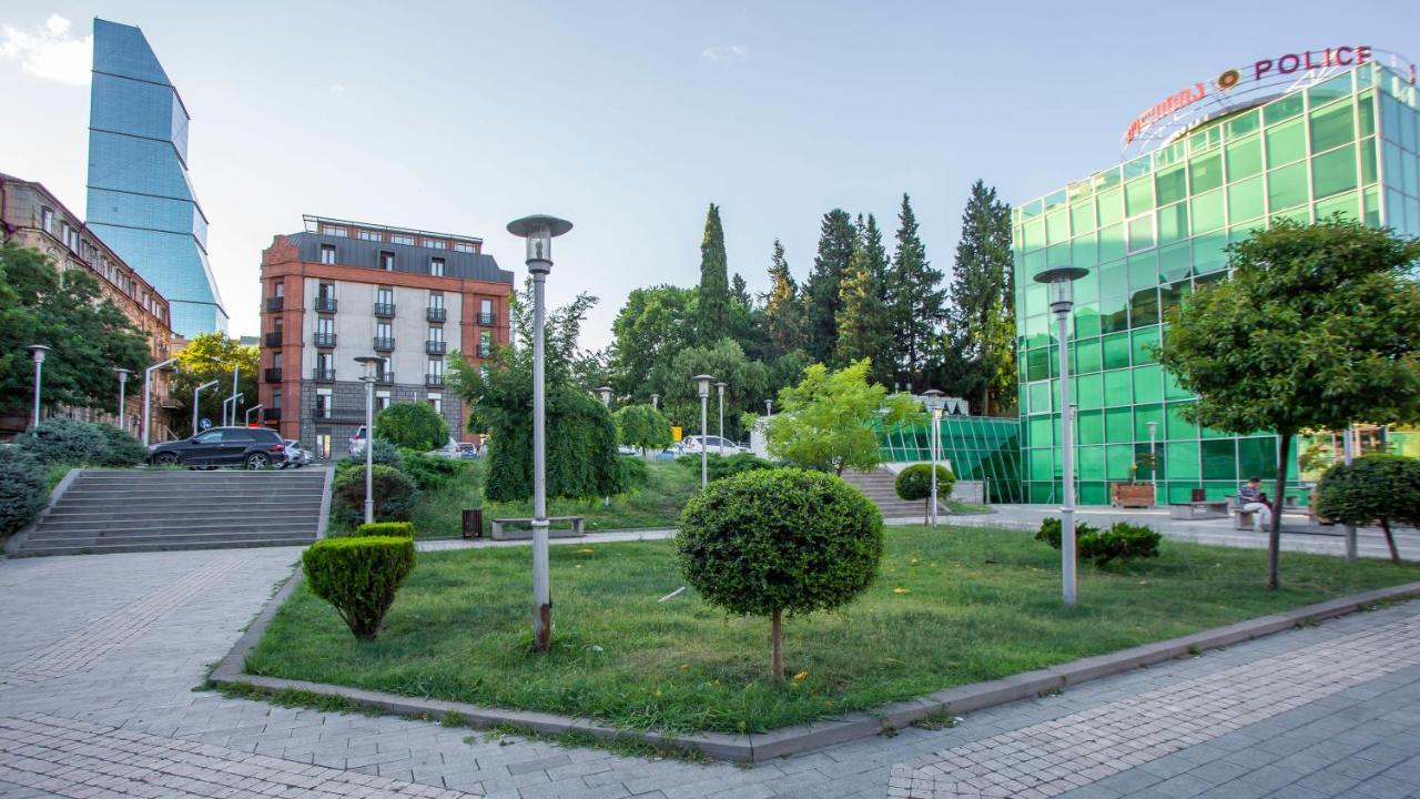 Apartamento Near The Opera Tiflis Exterior foto