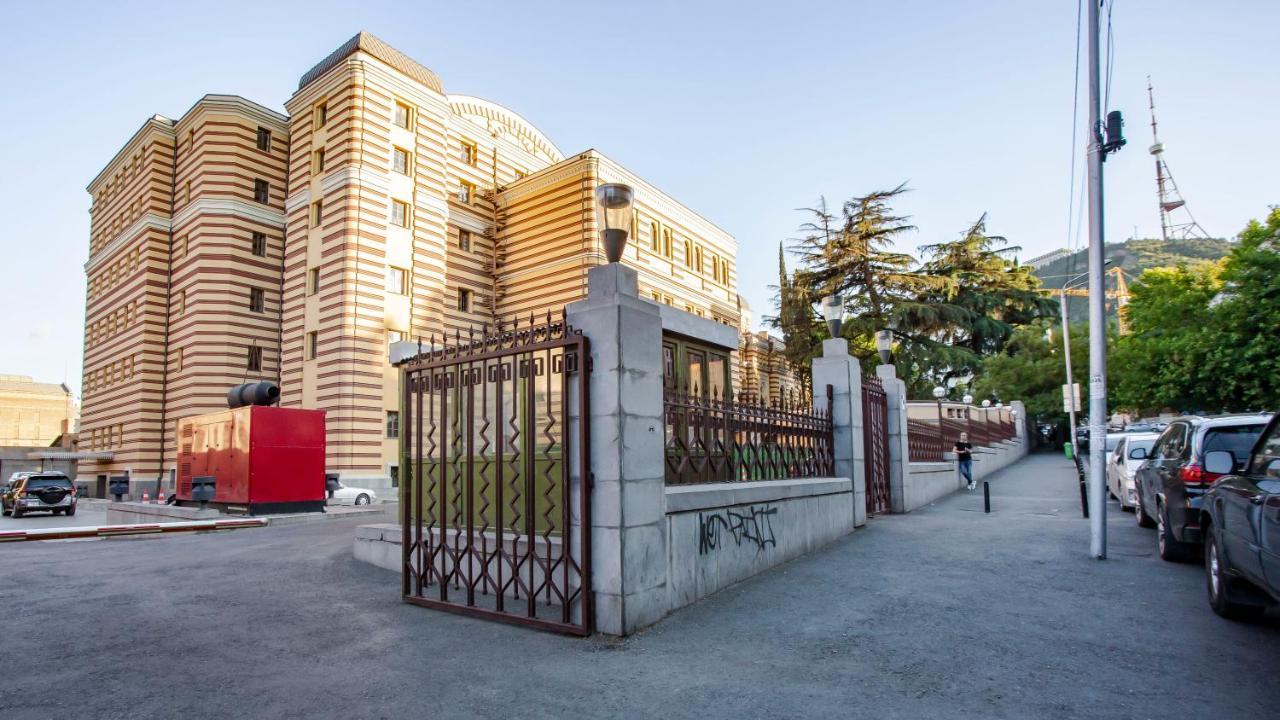 Apartamento Near The Opera Tiflis Exterior foto
