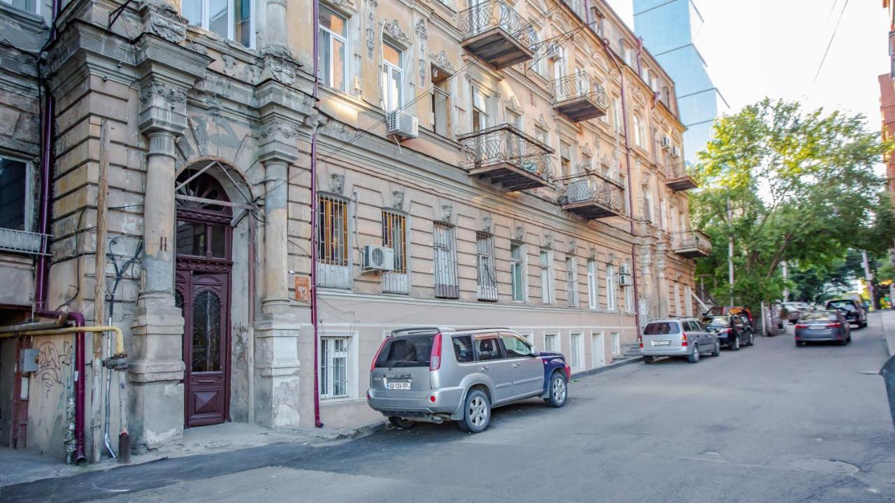 Apartamento Near The Opera Tiflis Exterior foto
