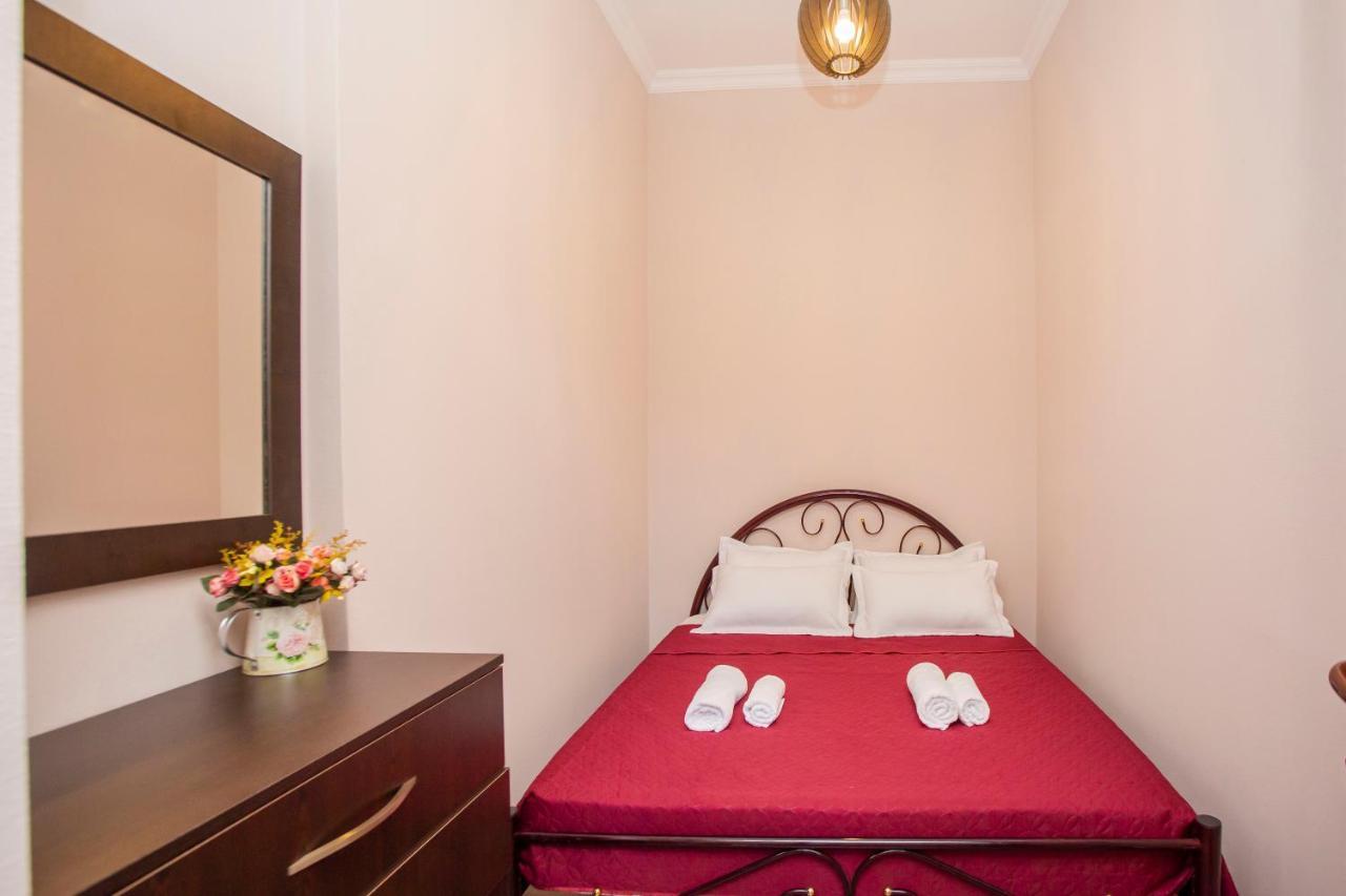 Apartamento Near The Opera Tiflis Exterior foto